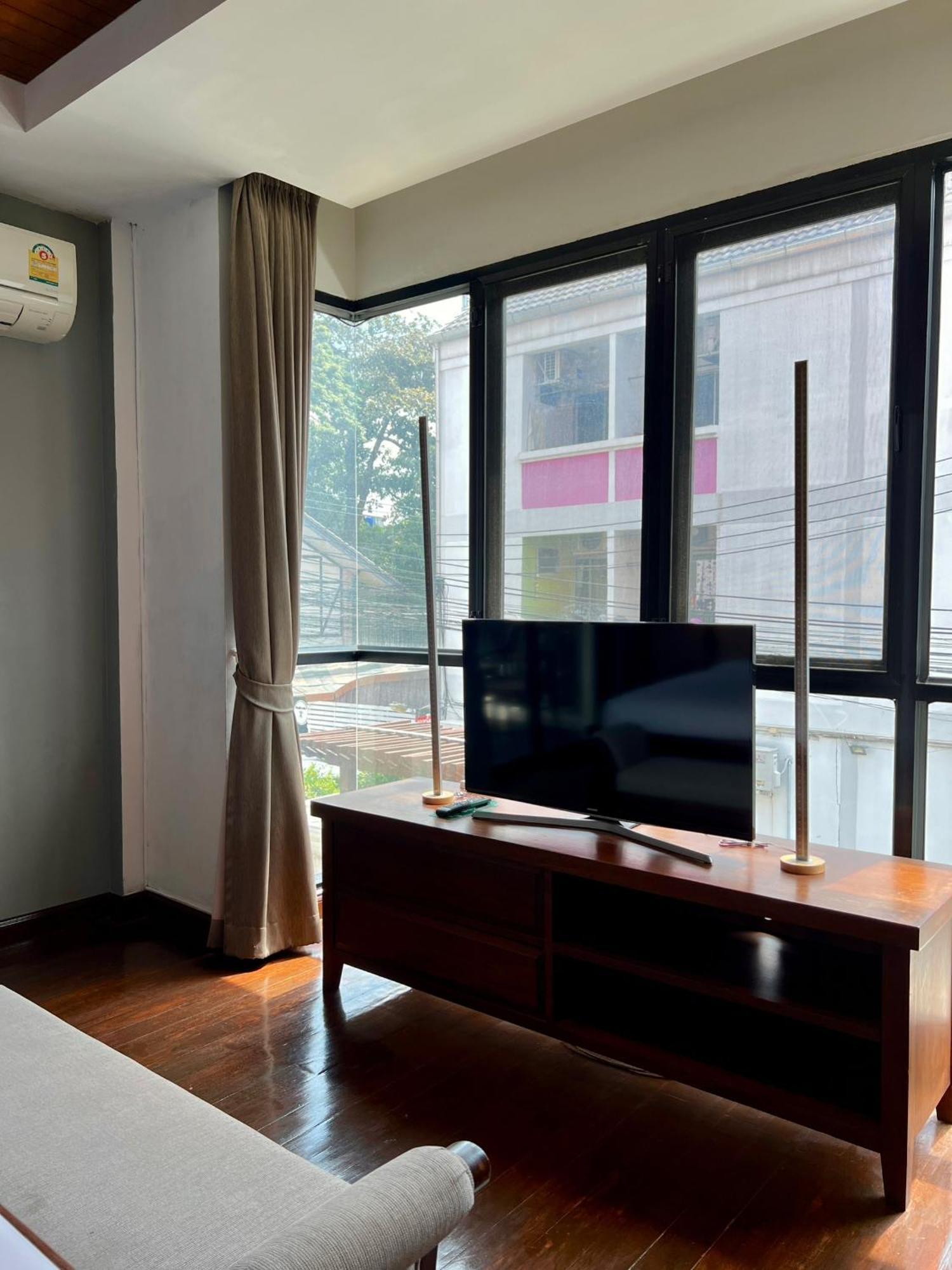 Yotaka Bangkok Hotel Exterior foto